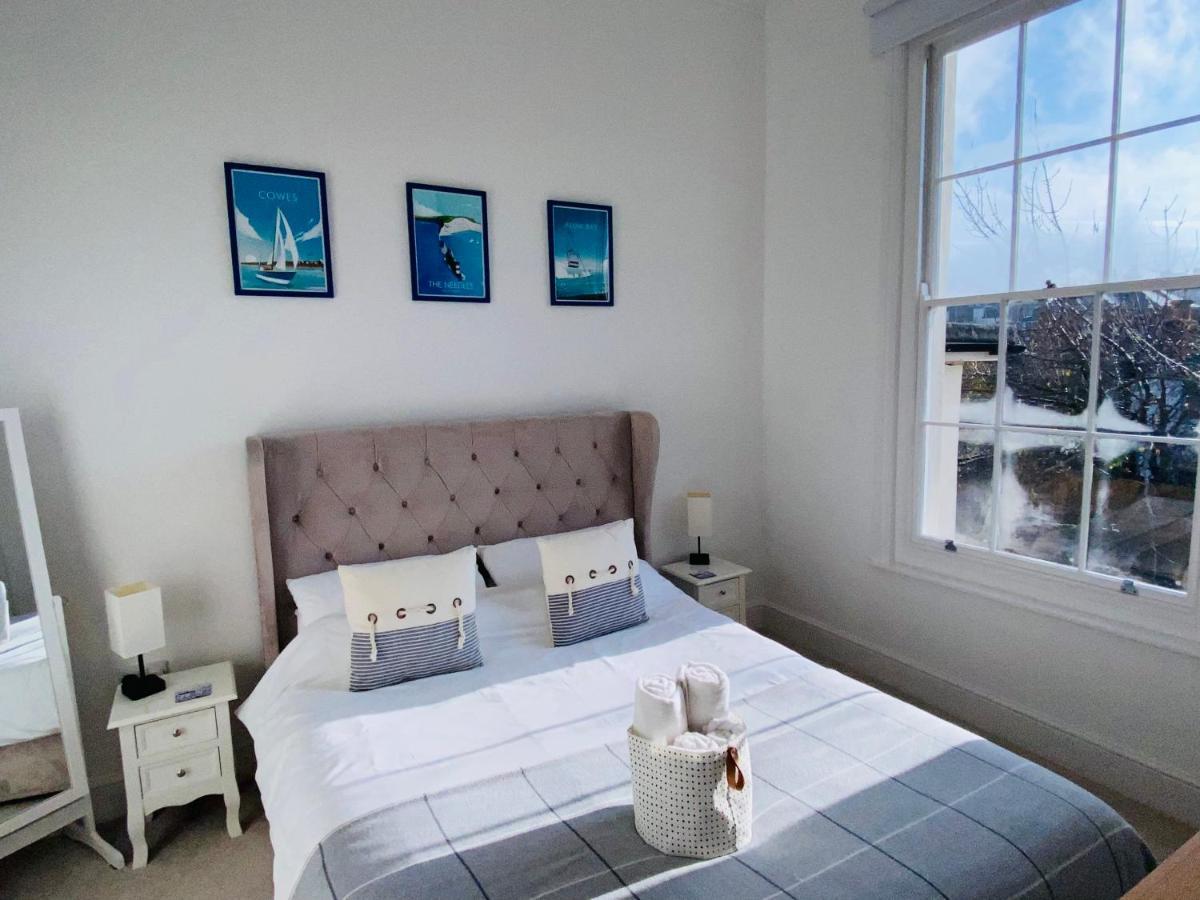 Wight On The Beach, Sleeps 4, Free Off Road Parking, Balcony With Sea Views Ryde  Exterior foto